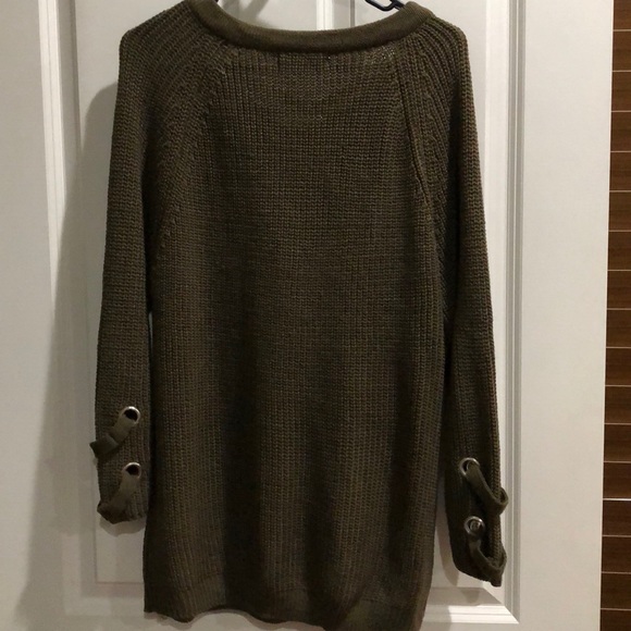 Olive sweater - Picture 2 of 5